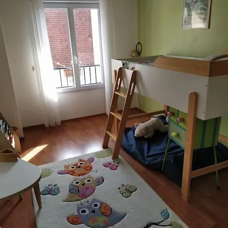 Vakantiehuis Maison Climatisee Proche Rer A